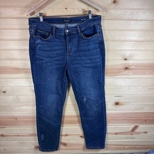 Judy Blue relaxed fit jeans size 32
